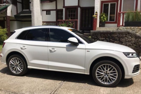 Selling Audi Q5 2018 at 10000 km in Pasig