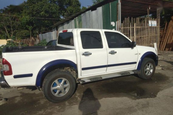 Selling Isuzu D-Max 2004 Manual Diesel in Santa Barbara