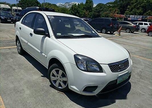 White Kia Rio 2011 for sale Manual