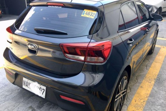 Selling 2018 Kia Rio Hatchback for sale in Mandaluyong