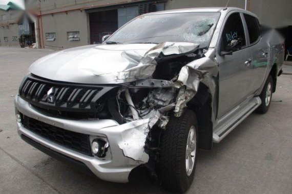 Selling 2nd Hand Mitsubishi Strada 2018 at 10000 km in Makati