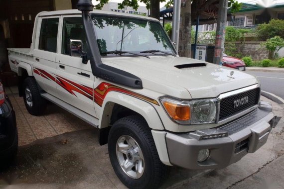 Sell White 2019 Toyota Land Cruiser Manual Diesel in Quezon City