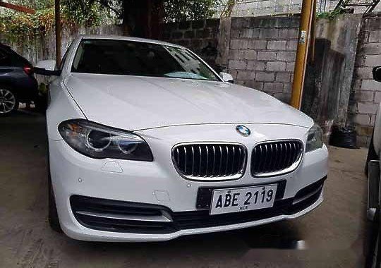 Selling White Bmw 520D 2015 at 37753