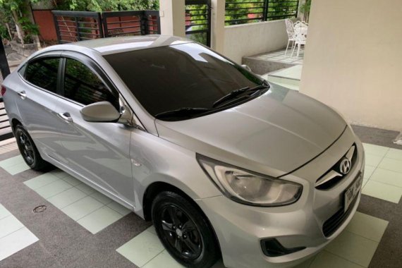 Selling Hyundai Accent 2012 in Parañaque