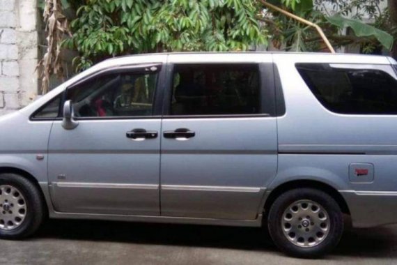 Selling Used Nissan Serena 2003 in Quezon City