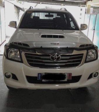 Sell White 2014 Toyota Hilux at 63953 km 