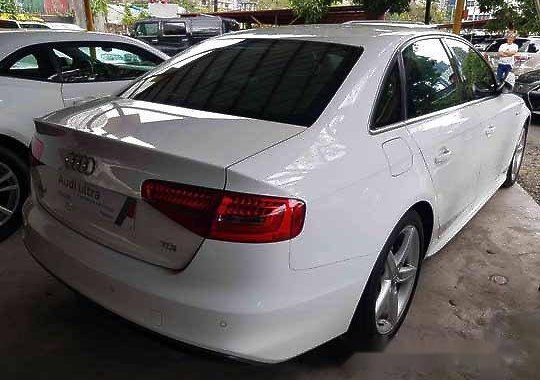 Selling White Audi A4 2016 Automatic Diesel at 18279 km 