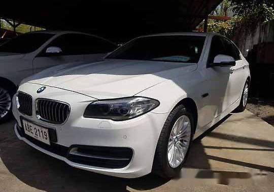 Selling White Bmw 520D 2015 at 37753