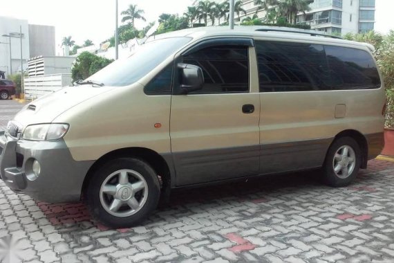 Hyundai Starex 2004 Automatic Gasoline for sale in Quezon City