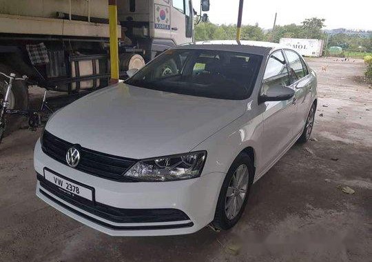White Volkswagen Jetta 2017 at 10000 km for sale