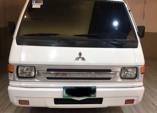 Selling 2nd Hand Mitsubishi L300 2010 in Lucban