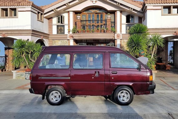 Red Toyota Lite Ace 1989 for sale in Makati 