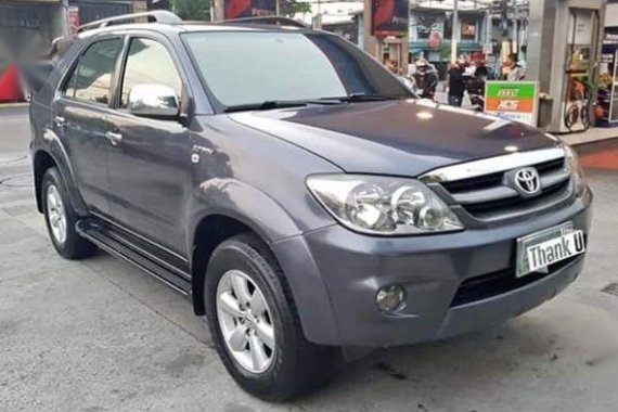 Selling 2nd Hand Toyota Fortuner 2007 Automatic Gasoline at 100000 km in Tanza