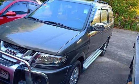 Selling Isuzu Crosswind 2015 at 118000 km in Pasig City