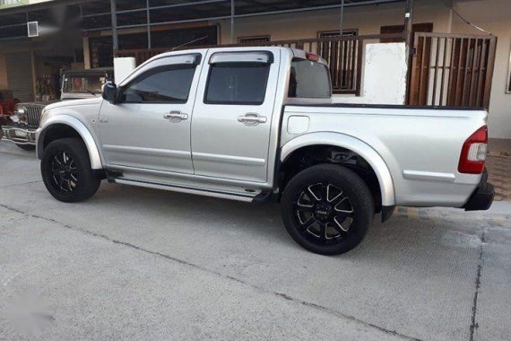 Selling Used Isuzu D-Max 2004 in Manila