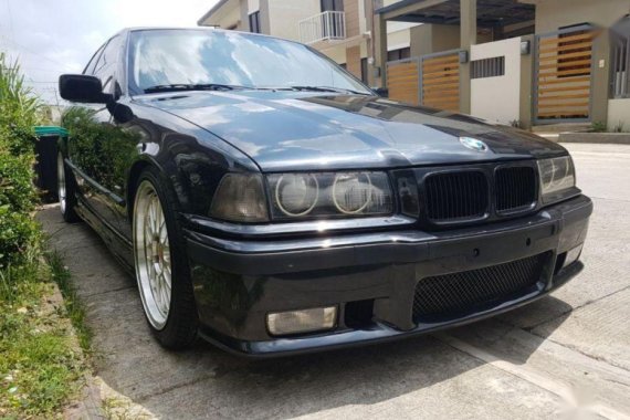 Selling Bmw 316i 1998 Manual Gasoline in Lipa 