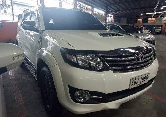 Selling White Toyota Fortuner 2015 Manual