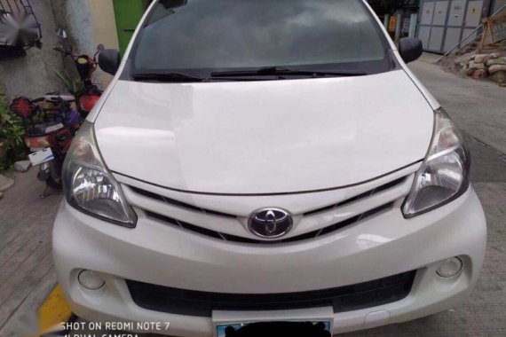 Selling 2nd Hand Toyota Avanza 2012 in Makati