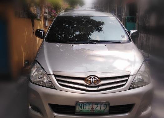Selling 2nd Hand Toyota Innova 2009 at 80000 km in Makati