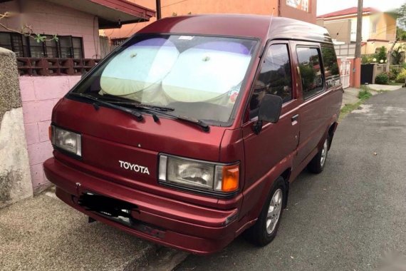 Sell 2nd Hand Toyota Lite Ace Van in Las Piñas