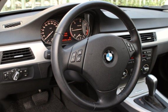 Selling 2nd Hand Bmw 320D 2009 at 28000 km in Las Piñas