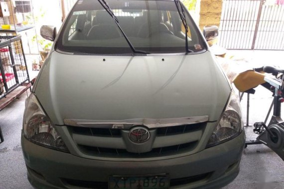 Selling Toyota Innova 2005 Automatic Diesel in Manila