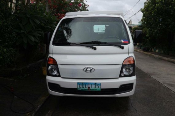 2nd Hand Hyundai H-100 2013 for sale in Carmona