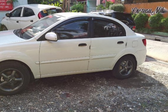 Selling 2nd Hand Kia Rio 2010 Manual Gasoline at 76000 km in Pasig