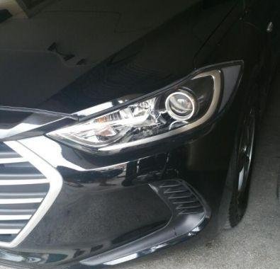 Selling Hyundai Elantra 2017 Manual Gasoline in Parañaque