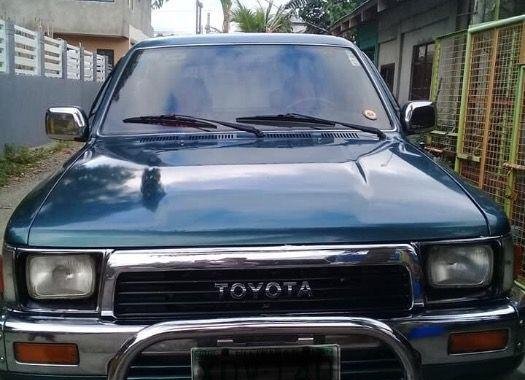 Selling 2nd Hand Toyota Hilux 2002 in Quezon City