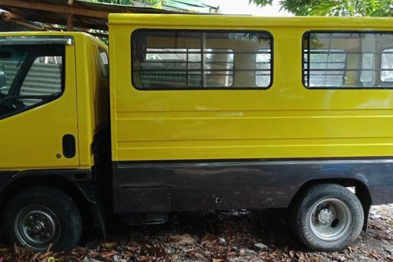 Selling 2nd Hand Mitsubishi Fuso 2006 Van at 90000 km in Las Piñas
