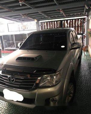 Selling Silver Toyota Hilux 2013 Manual Diesel in Manila