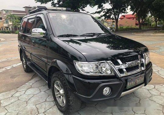 Selling Black Isuzu Crosswind 2014 Automatic Diesel