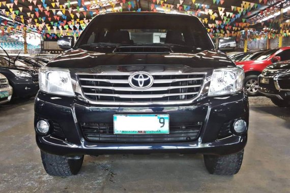 Sell Black 2013 Toyota Hilux Truck in Quezon City 
