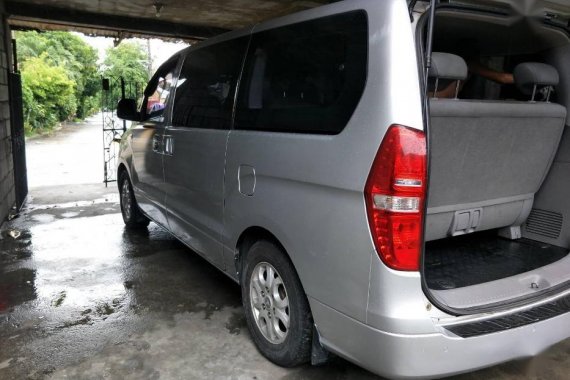 2nd Hand Hyundai Starex 2009 for sale in Makati