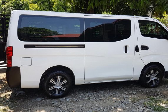 Sell White 2015 Nissan Nv350 Urvan in Aguilar 