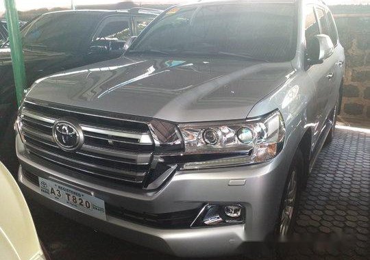Toyota Land Cruiser 2018 Automatic Diesel for sale in Manila