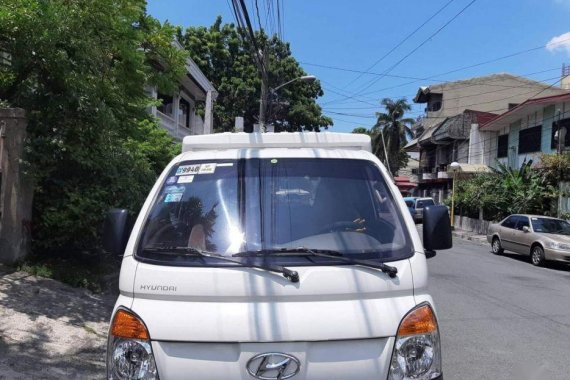 Selling 2nd Hand Hyundai H-100 2010 in Quezon City