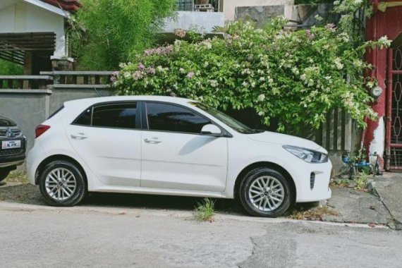 2nd Hand Kia Rio 2018 Hatchback at Automatic Gasoline for sale in Cainta