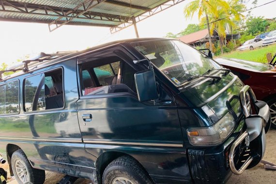 Selling 2nd Hand Mitsubishi Delica Space Gear 2000 in Isabela 