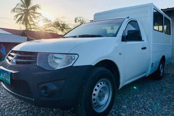 Sell White 2013 Mitsubishi L300 Manual Diesel