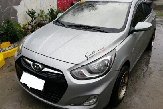 Selling 2nd Hand Hyundai Accent 2013 Sedan at 70000 km in Urdaneta