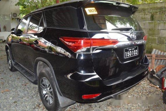 Sell Black 2016 Toyota Fortuner Automatic Diesel at 5800 km 