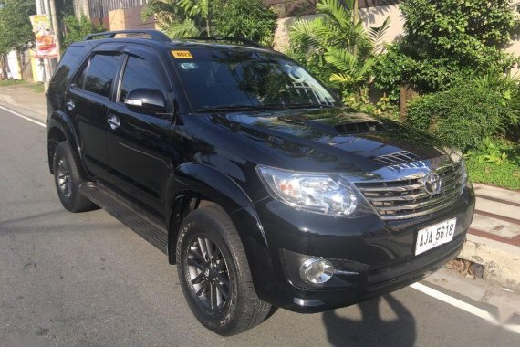 Selling Black Toyota Fortuner 2015 Automatic Diesel at 48000 km in Quezon City