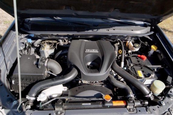 Sell 2nd Hand 2016 Isuzu Mu-X at 12000 km in Parañaque