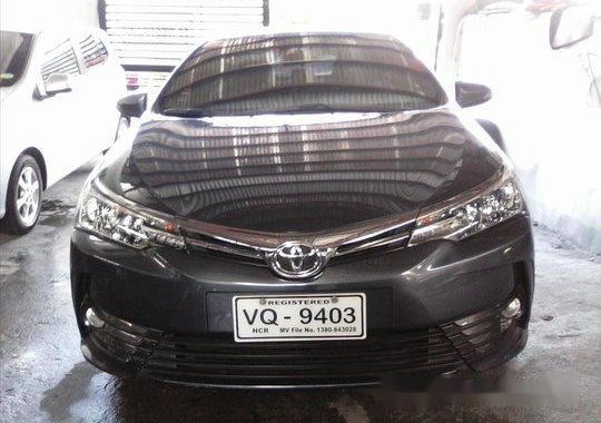 Selling Grey Toyota Corolla Altis 2017 in Manila