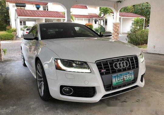 Selling White Audi S5 2012 Automatic Gasoline at 29000 km 