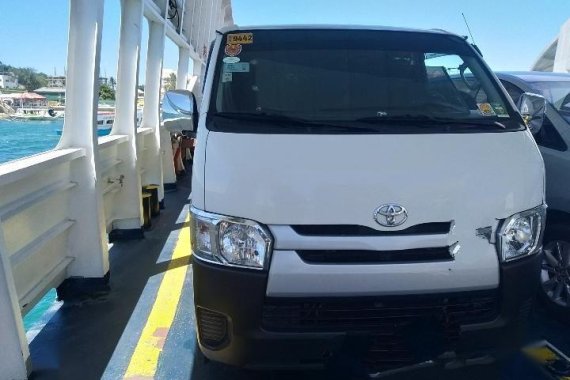 2nd Hand Toyota Hiace 2015 Manual Diesel for sale in Meycauayan