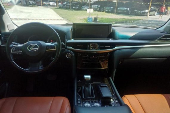 2nd Hand Lexus Is 2017 at 12000 km for sale