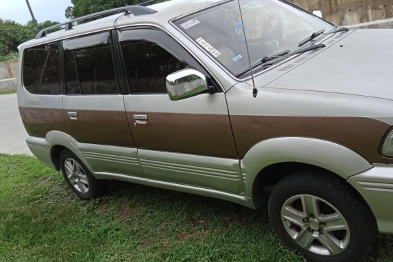 Selling Used Toyota Revo 2003 Automatic in Metro Manila 